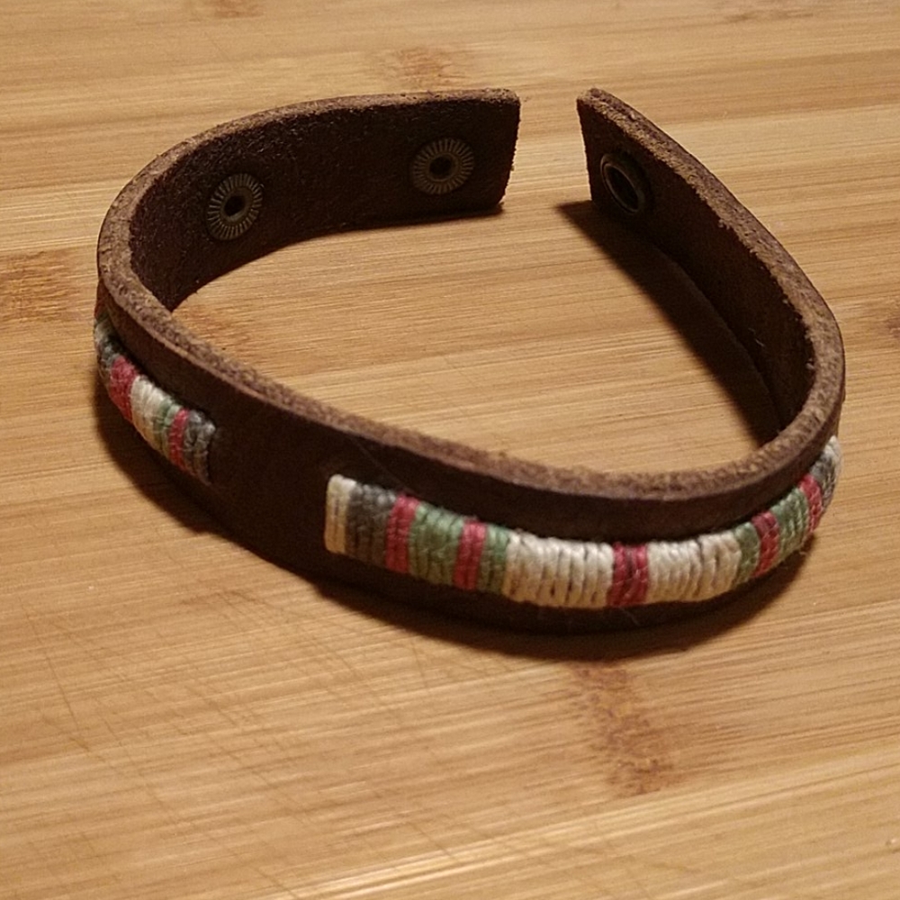 Men's leather bracelet